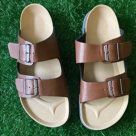NWT  Steve Madden Buckle Slide Sandal - Picture 1 of 5